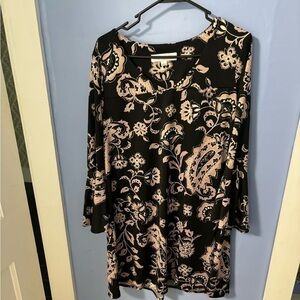 Emma & Michele Bell sleeve dress